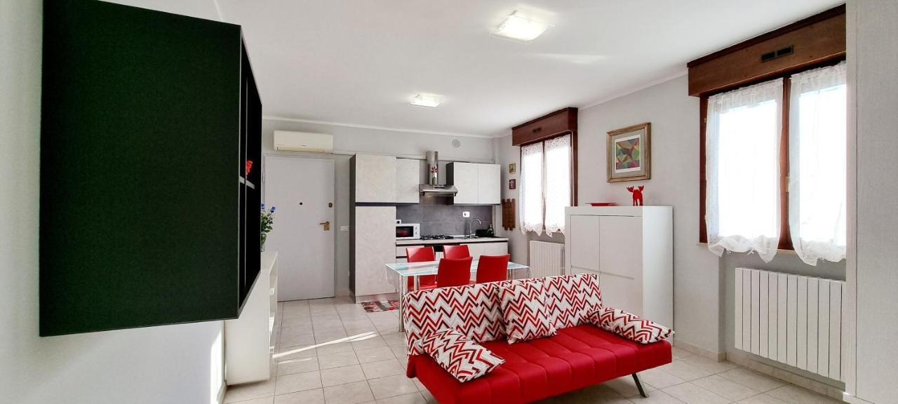 Guest Holiday Bari Reggio Emilia Exterior photo