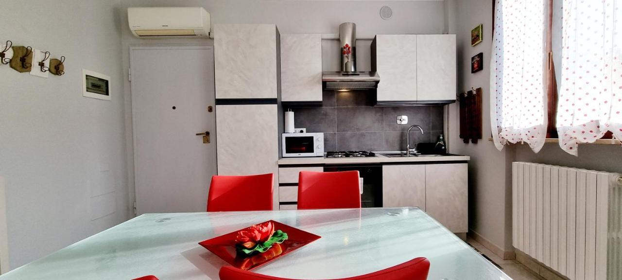 Guest Holiday Bari Reggio Emilia Exterior photo